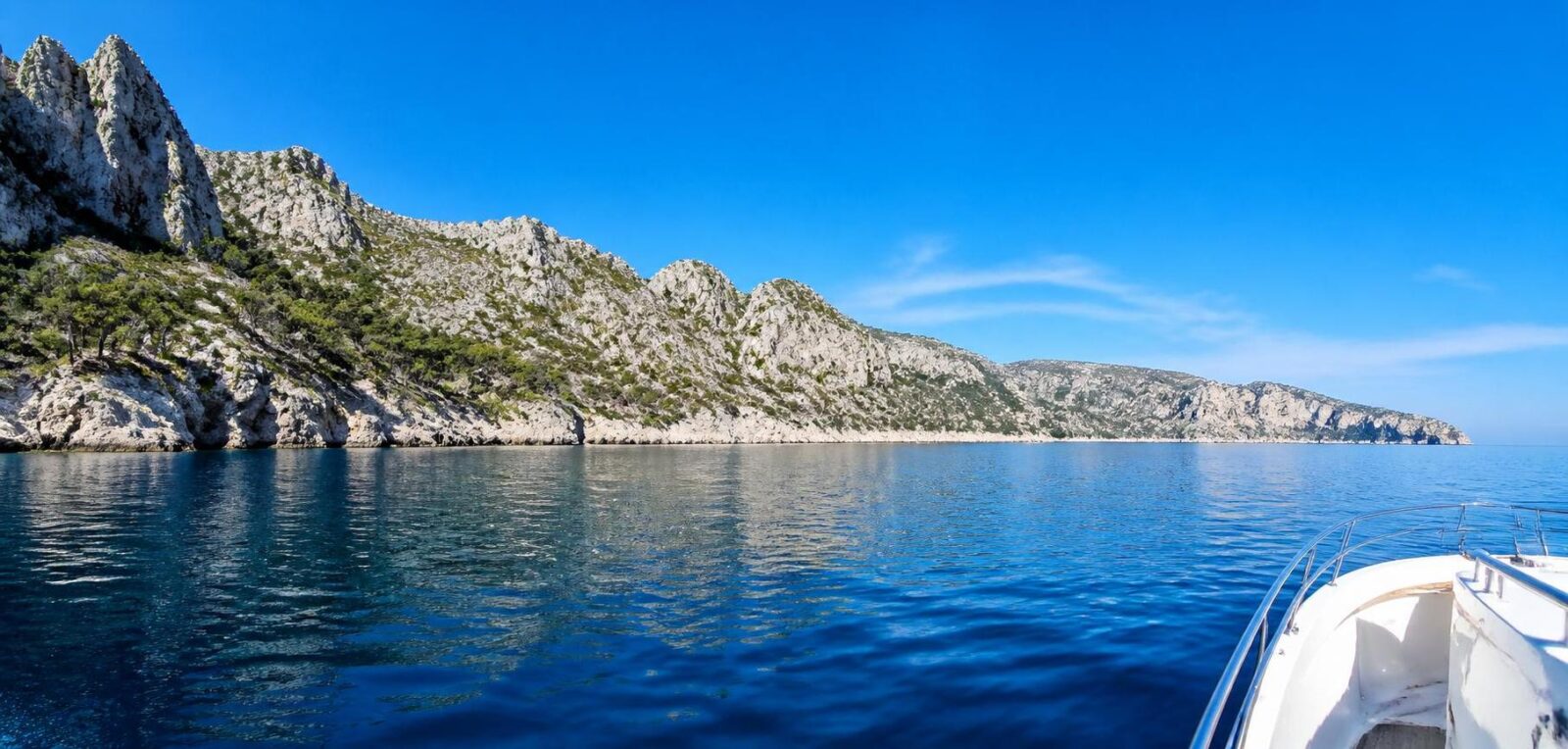 découvrez notre guide complet pour louer un bateau à marseille et vivre une escapade inoubliable en mer. conseils, astuces et meilleures adresses pour profiter pleinement de votre aventure nautique.