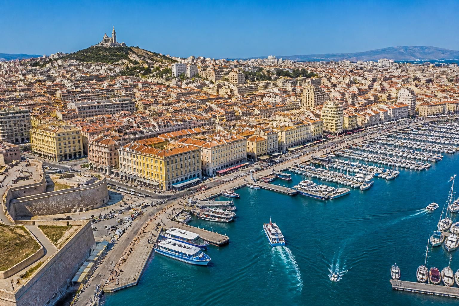 découvrez tout ce qu'il faut savoir sur le maire de marseille en 2023 : son parcours, ses projets et ses actions pour la ville.
