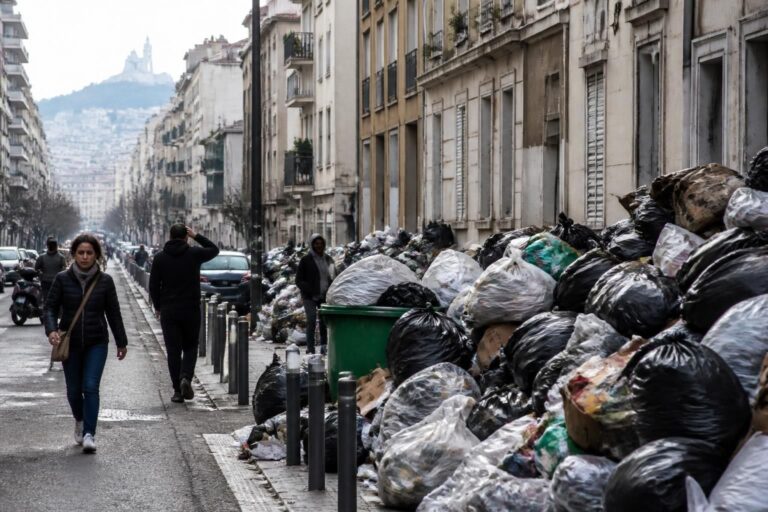 découvrez les impacts de la grève des éboueurs à marseille en 2026 sur la propreté, la santé publique et le quotidien des habitants.
